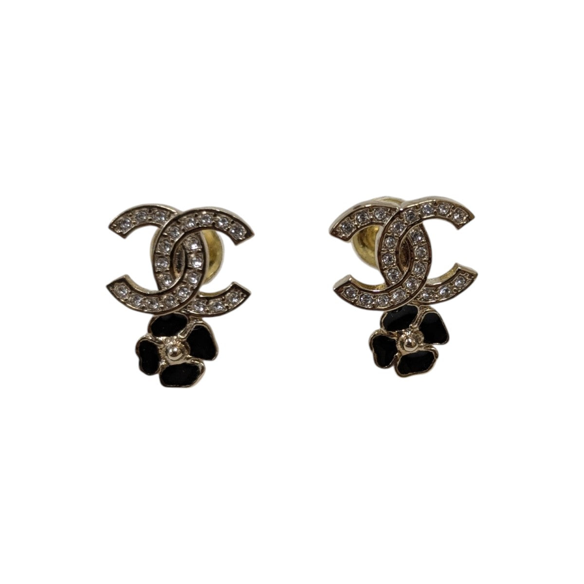 CHANEL(シャネル) ココマーク クローバー ピアス｜【公式】カインド