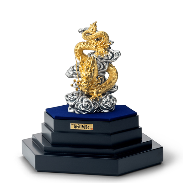 純金置物 「瑞雲降龍（大)」 （純プラチナ宝珠付） | 高品質 金・プラチナ
