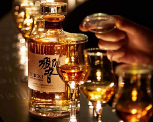 響 21年 ウイスキー サントリー 43度 箱付 700ml 洋酒 : 酒類の総合