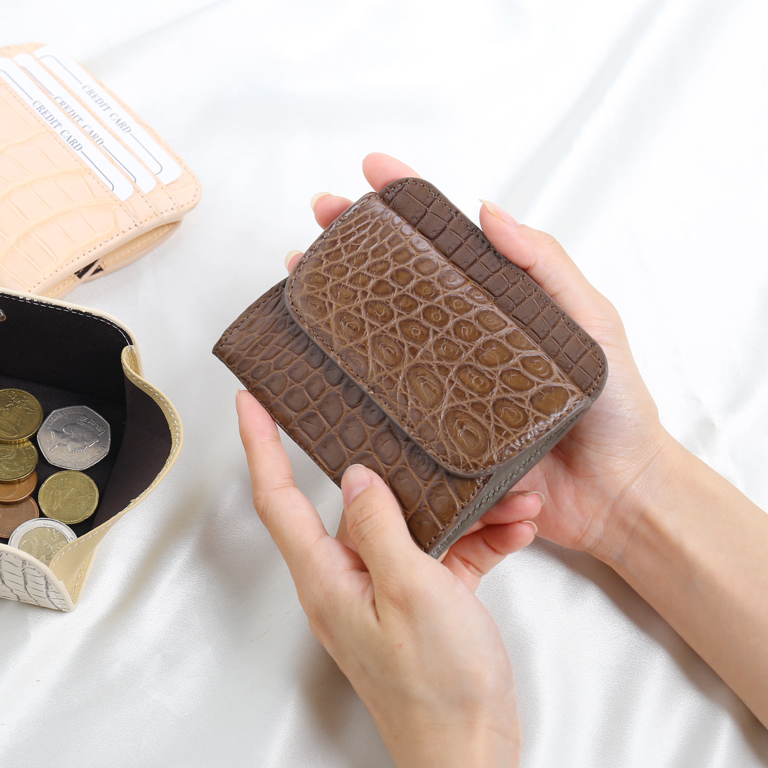 sankyo shokai（三京商会） ［期間限定価格］クロコダイル 小さい財布