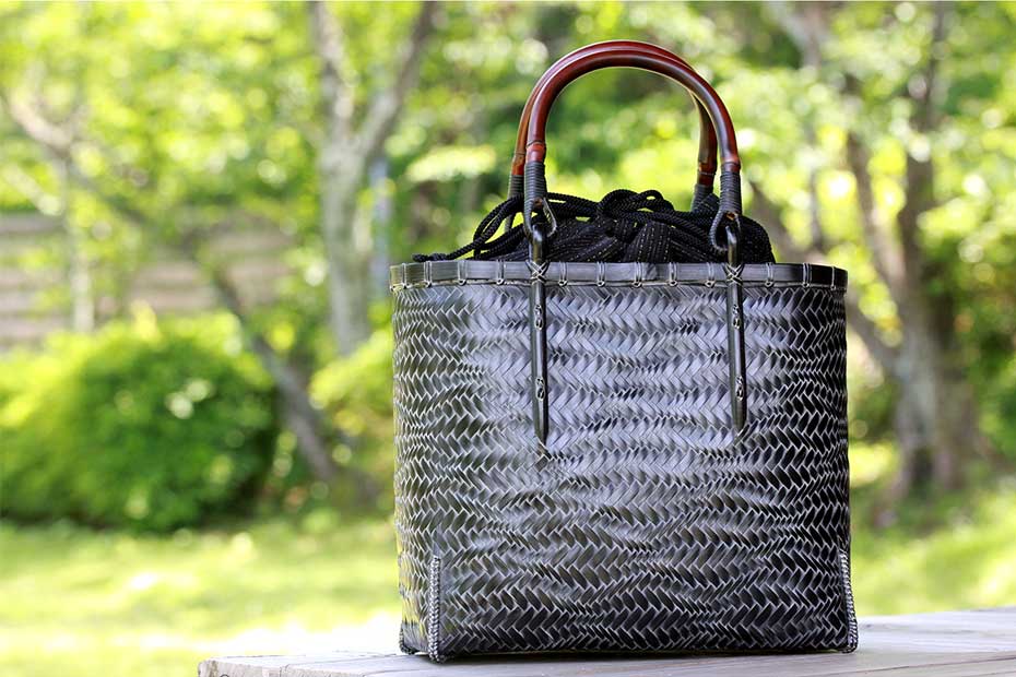 受注生産 お届けまで約2ヶ月）黒編み波網代竹籠バッグ : 虎斑竹専門店