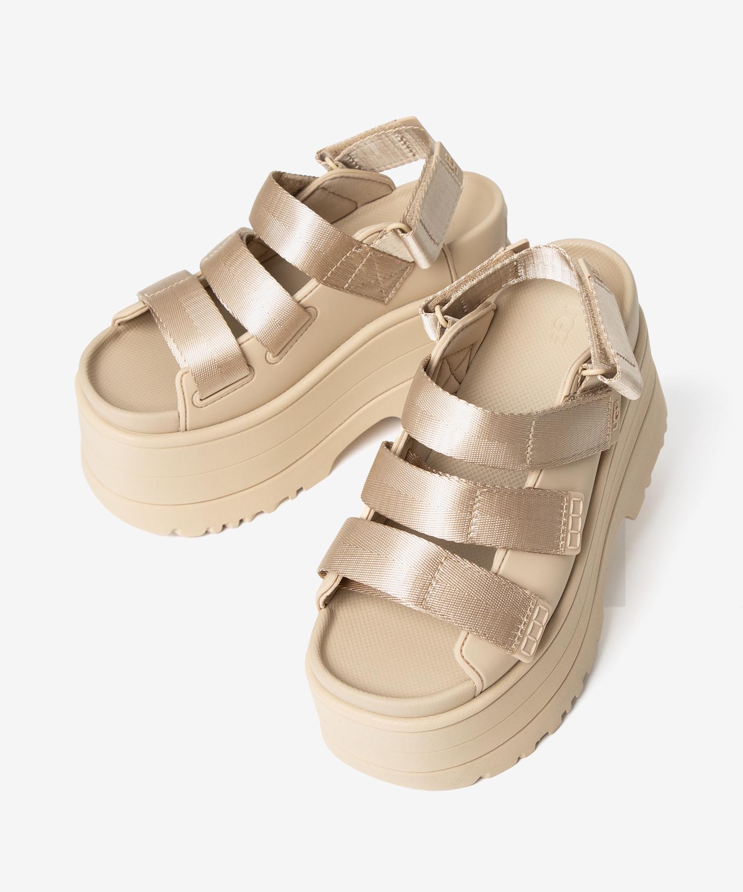 UGG（アグ） UGG PLATFORM SANDALS 厚底サンダル GOLDEN RISE
