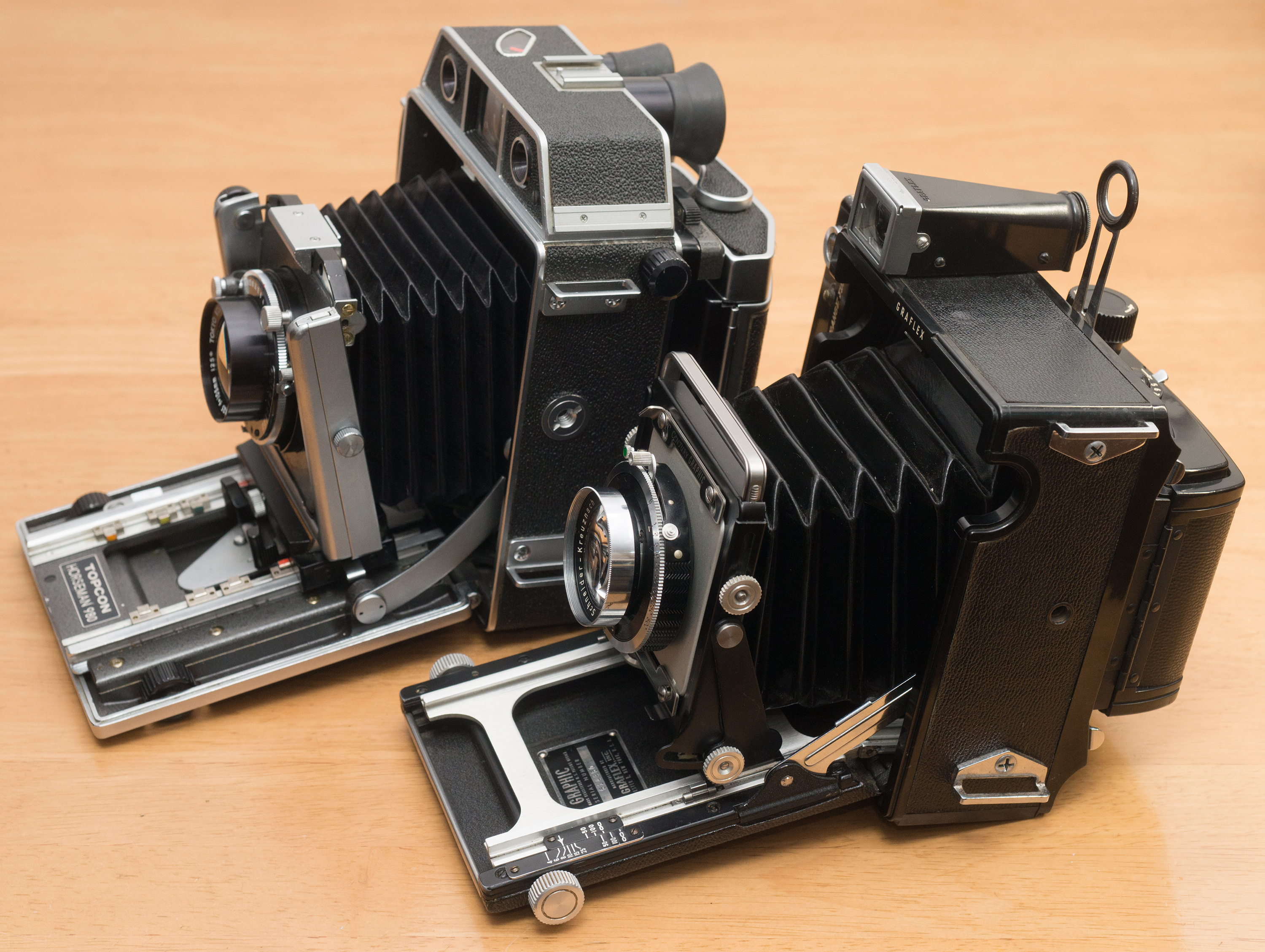 テクニカルカメラ比較：センチュリー・グラフィック23とホースマン980