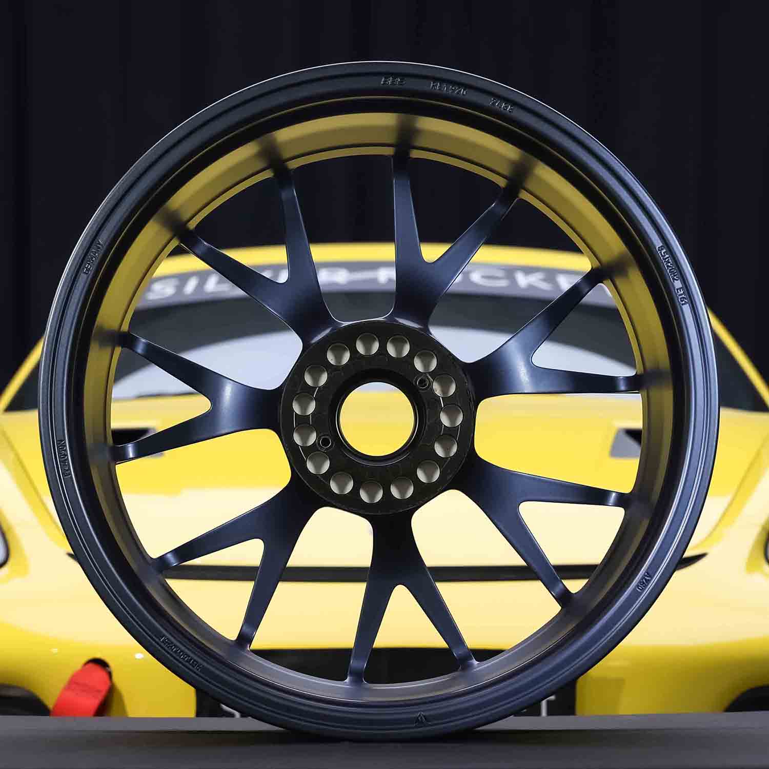 軽量マグネシウムセンターロックホイール[ポルシェ純正ホイールセット