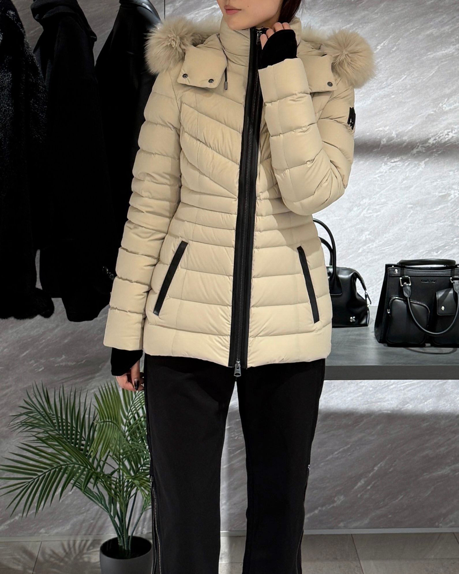 MACKAGE - 【残り1点】【25AW】PATSY-BX / ファー付きストレッチダウン