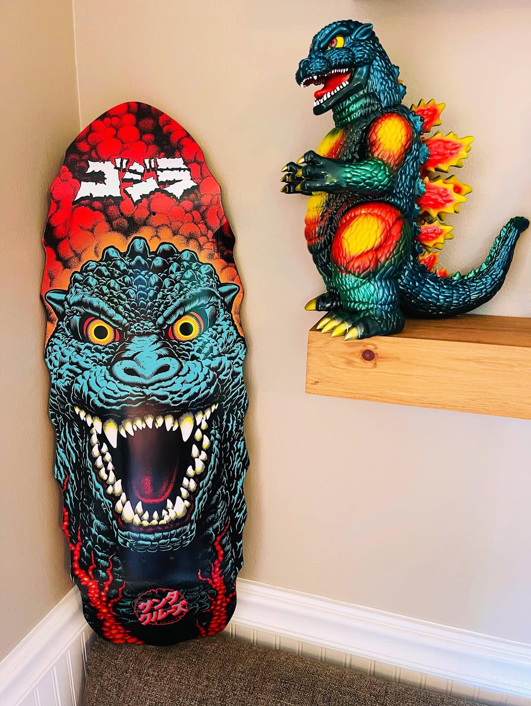 追加注文受付中！ なんとFantazzzy TOYSの「ゴジラ」最新作は「ピンク