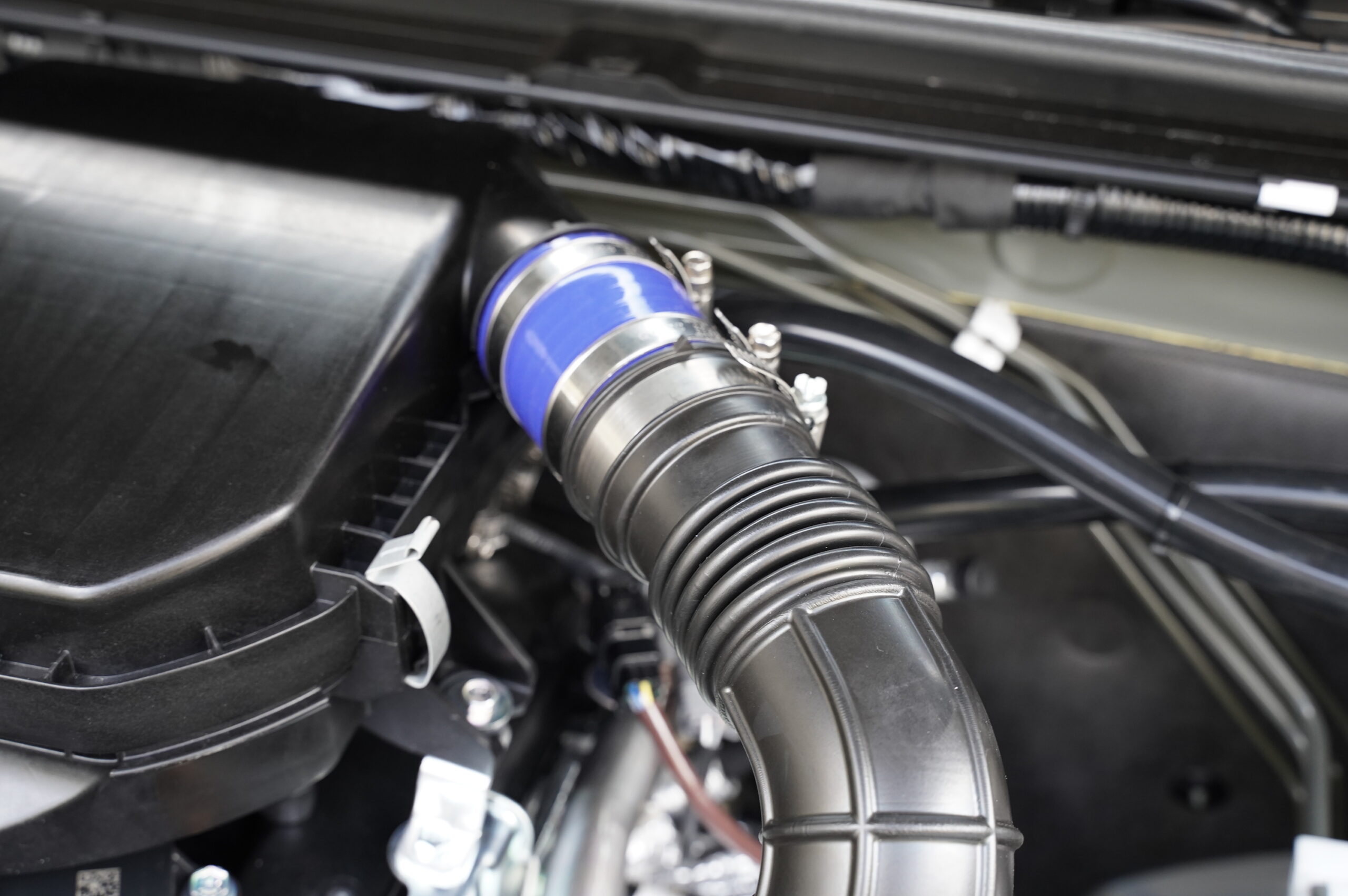 ハイブリッジファーストのオイルキャッチタンクをジムニー(JB64)に