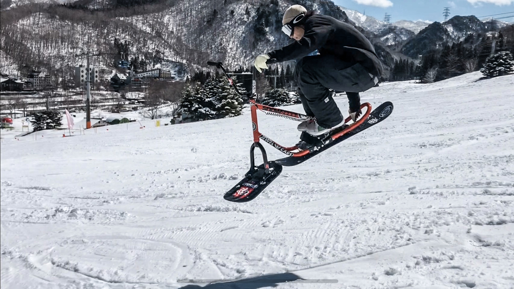 Game of SNOW in苗場｜ストリートBMXライダーとスノースクートで