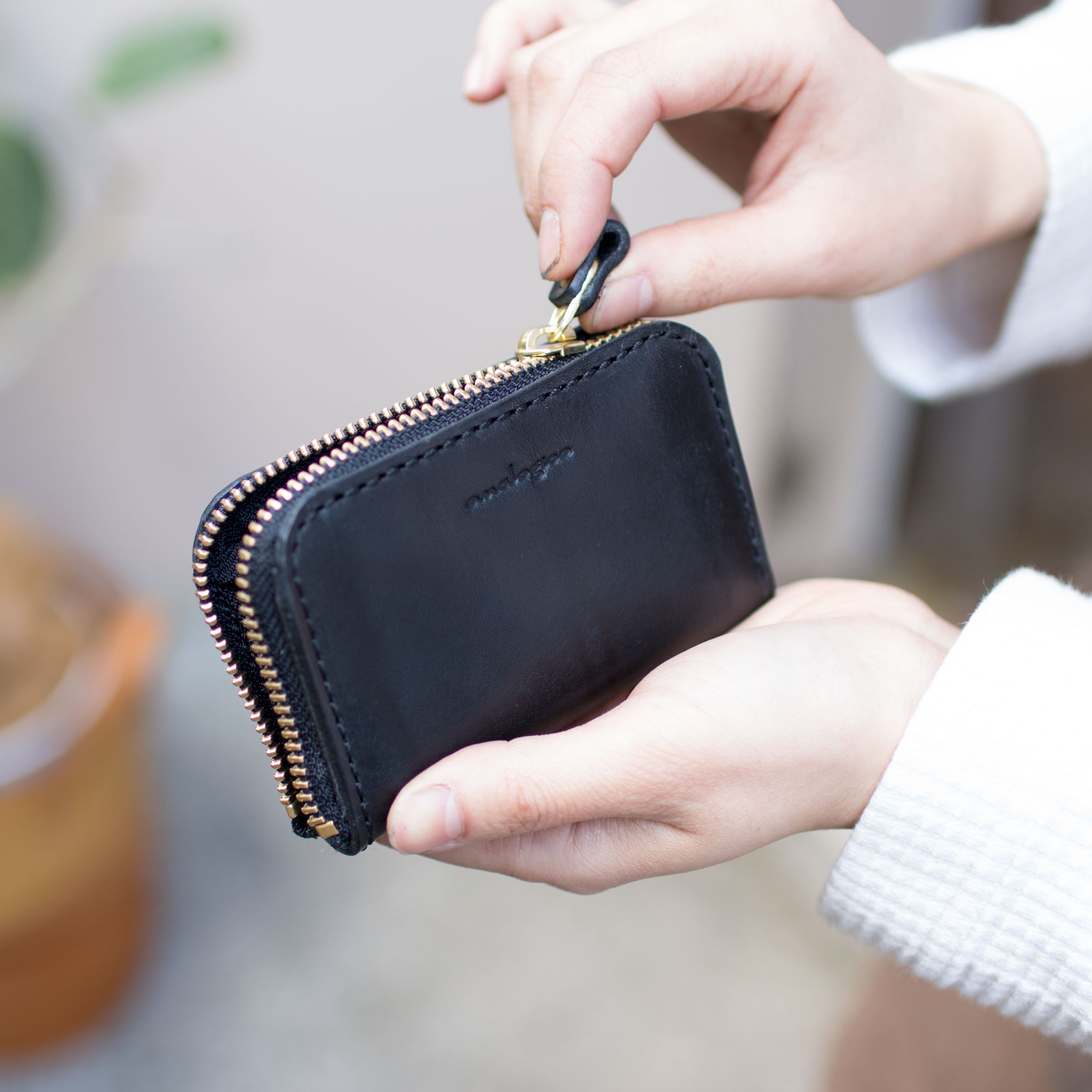 ラウンドファスナーミニ財布 |analogico（アナロジコ）