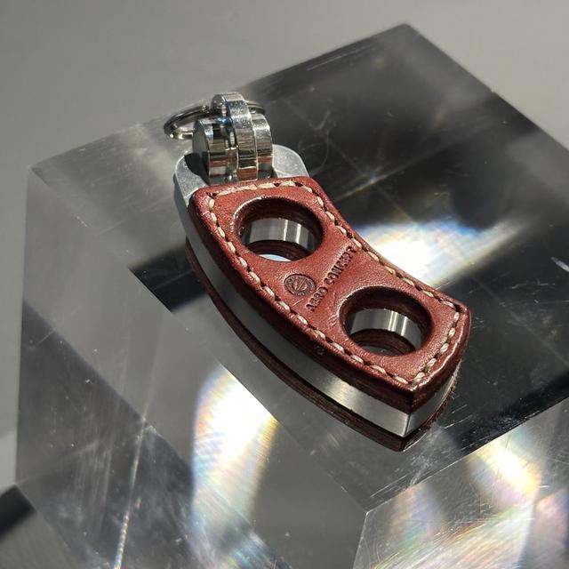 エアロコンセプト】Intuition（キーホルダー） 牛革｜レッド Brand