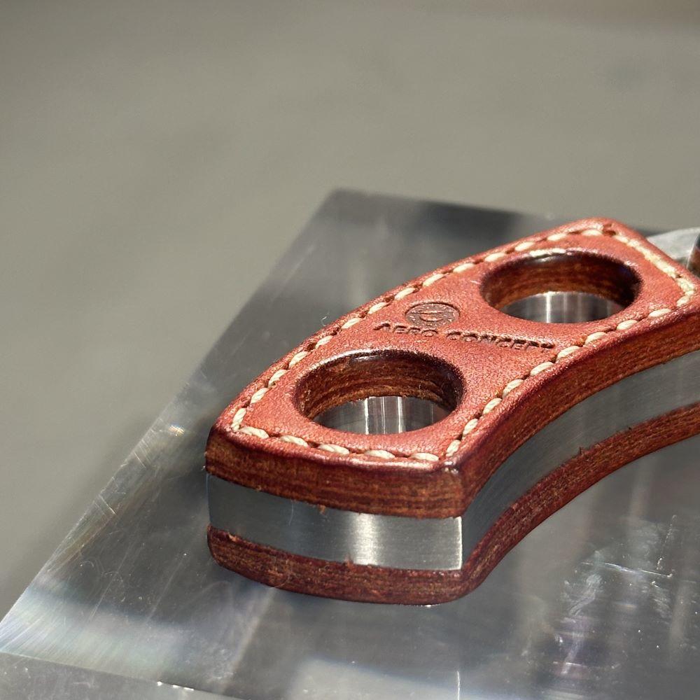 エアロコンセプト】Intuition（キーホルダー） 牛革｜レッド Brand