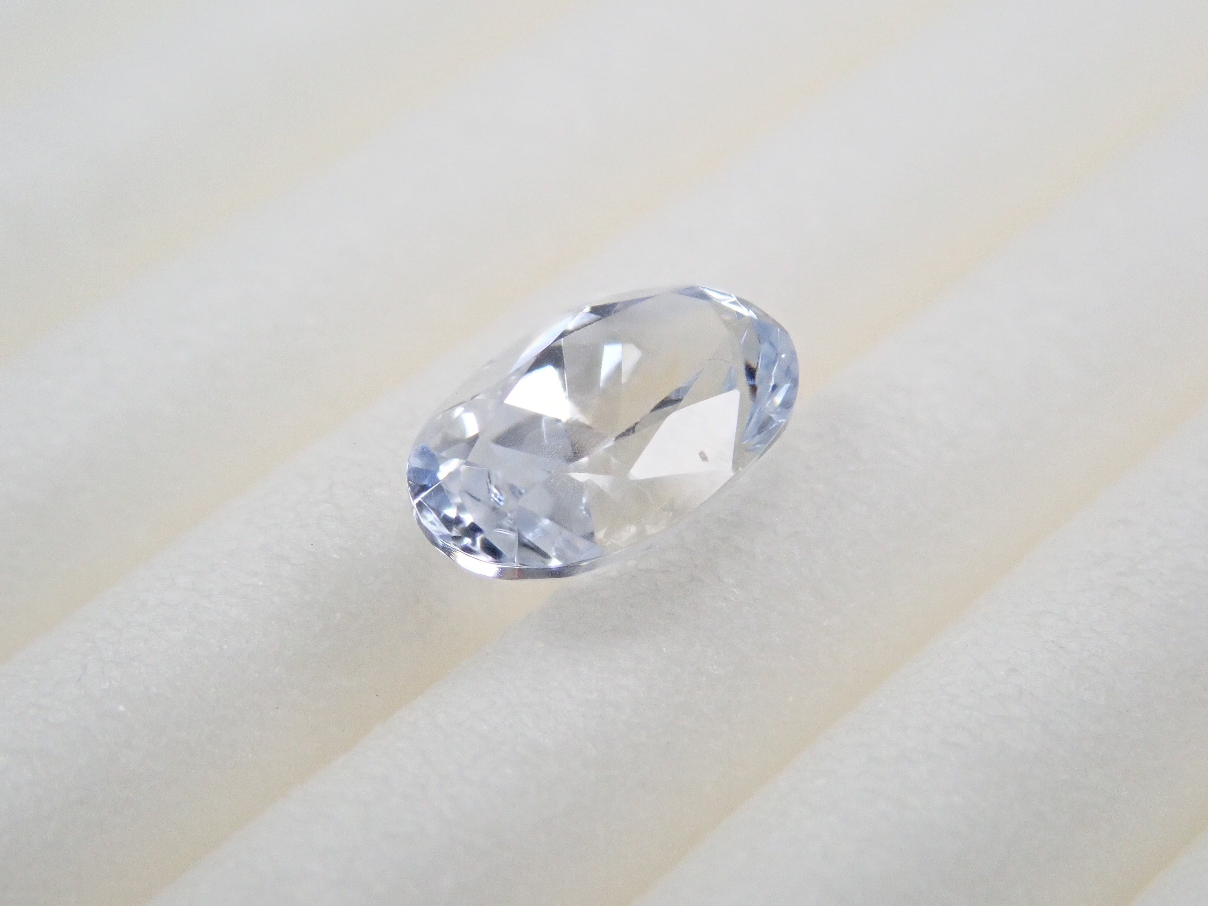 ブルーサファイア（アイスブルー） 0.584ctルース