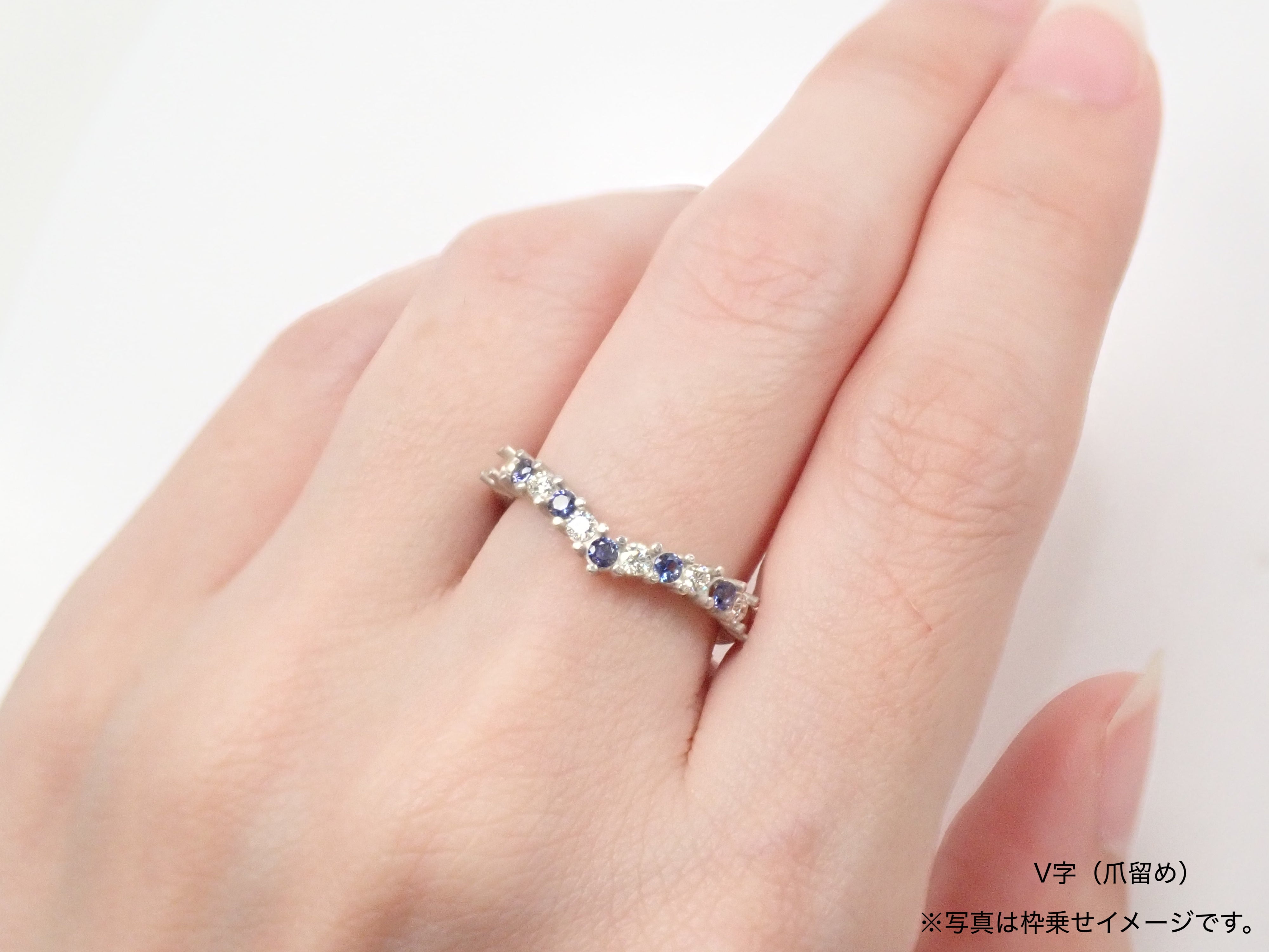 トップクオリティ》 ベニトアイト7石・ダイヤモンド6石（H&C）ハーフ