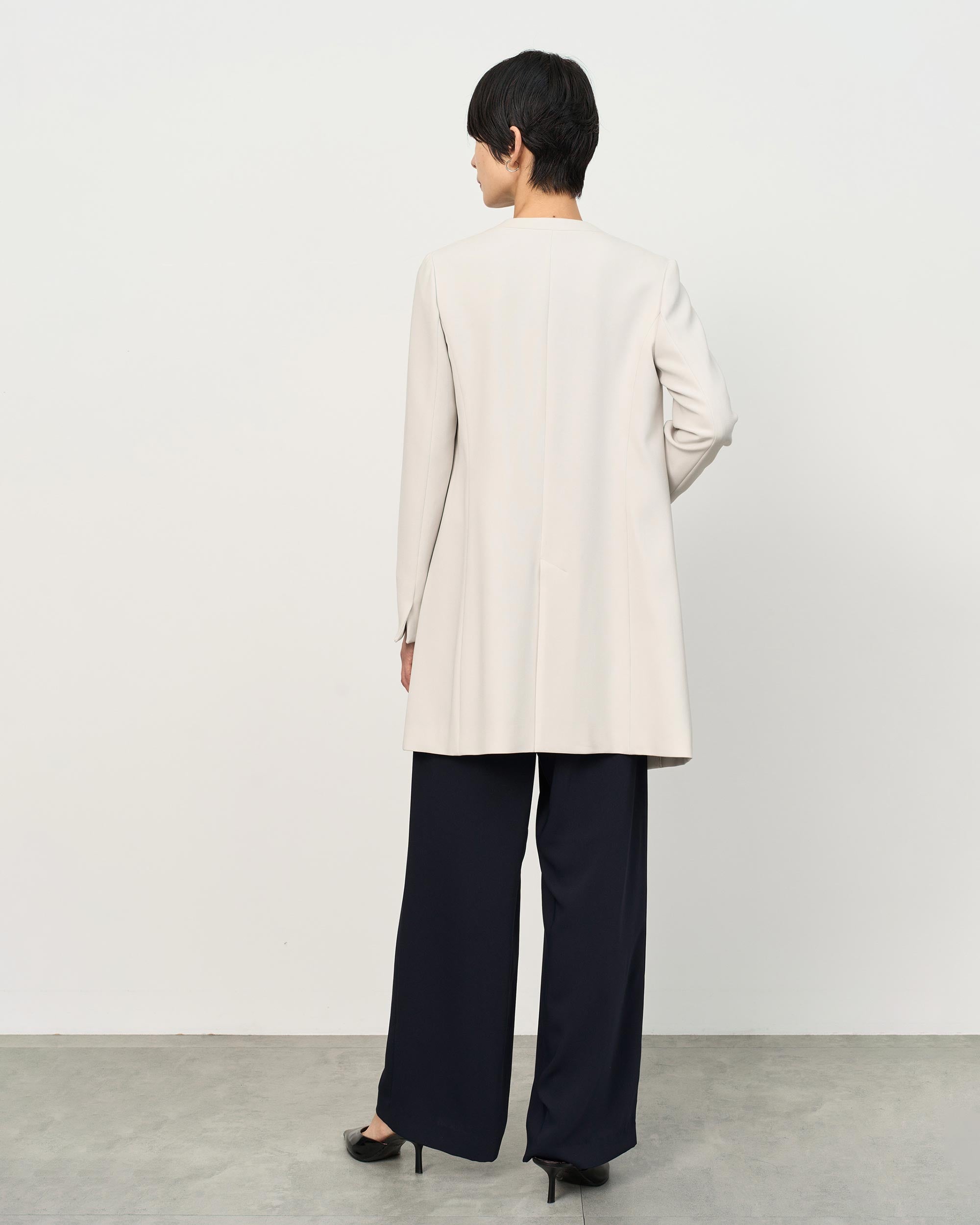 ロングノーカラージャケット - SOÉJU online store｜上質な大人の女性