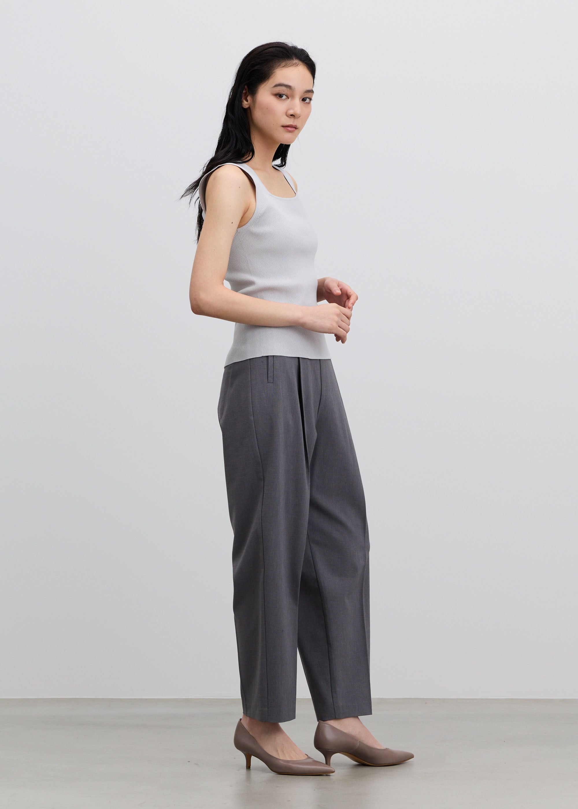 コンフォートファインタックバレルパンツ - SOÉJU online store｜上質