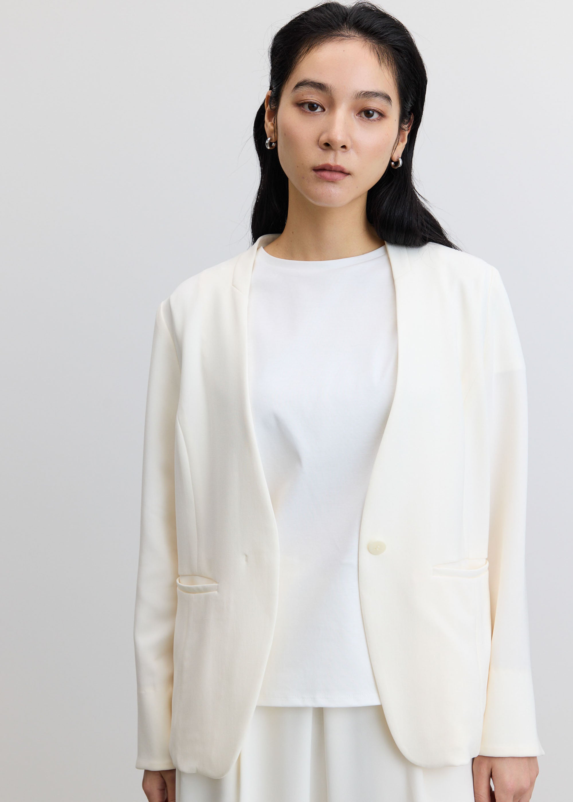 ノーカラージャケット - SOÉJU online store｜上質な大人の女性のため