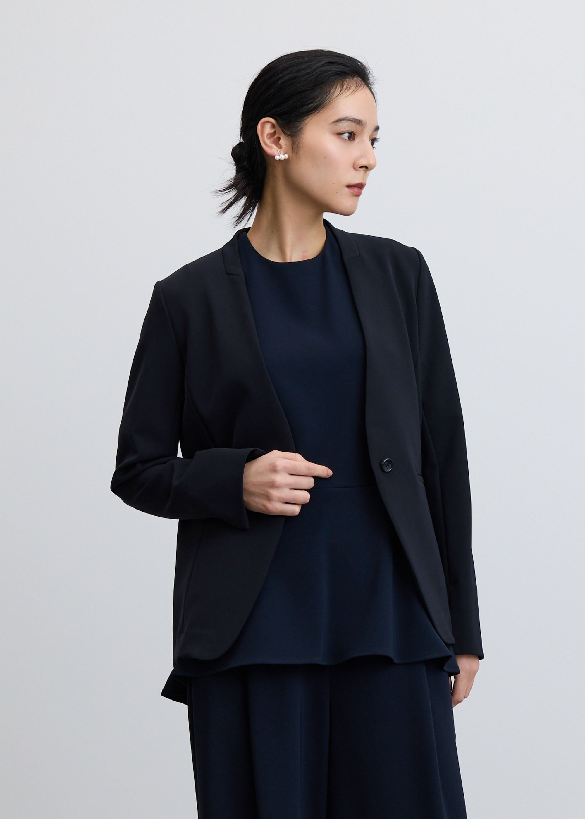 ストレッチファインノーカラージャケット - SOÉJU online store｜上質