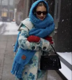 2026年最新】LOEWE カラー：ブルー系 マフラーの人気アイテム - メルカリ