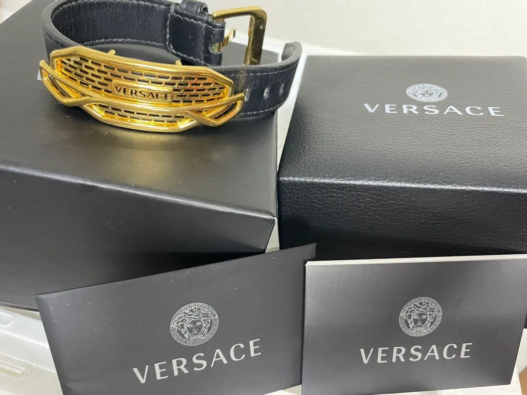 2026年最新】VERSACE 付属品：箱 ブレスレットの人気アイテム - メルカリ
