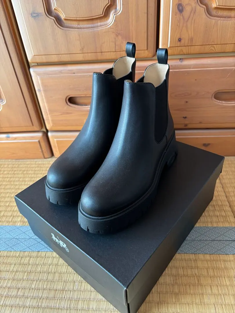 2026年最新】COACH サイドゴアブーツの人気アイテム - メルカリ