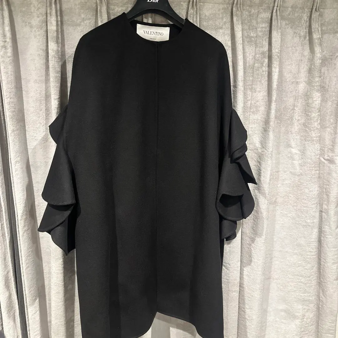 2026年最新】バレンチノ ケープ ポンチョの人気アイテム - メルカリ