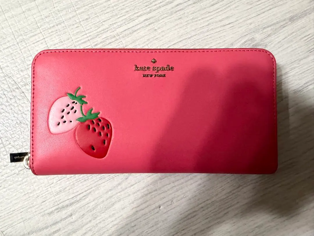 2026年最新】Kate spade 財布 いちごの人気アイテム - メルカリ