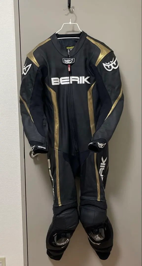 2026年最新】ベリック レーシングスーツ 54の人気アイテム - メルカリ