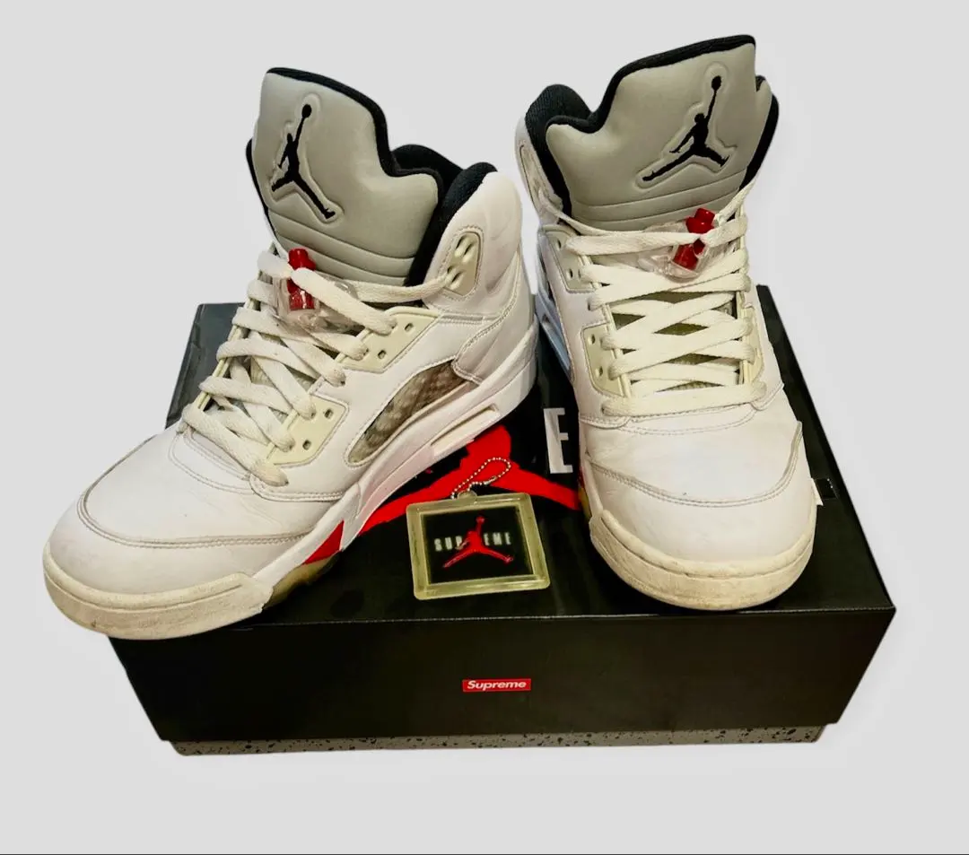 2026年最新】supreme air jordan 5 retroの人気アイテム - メルカリ