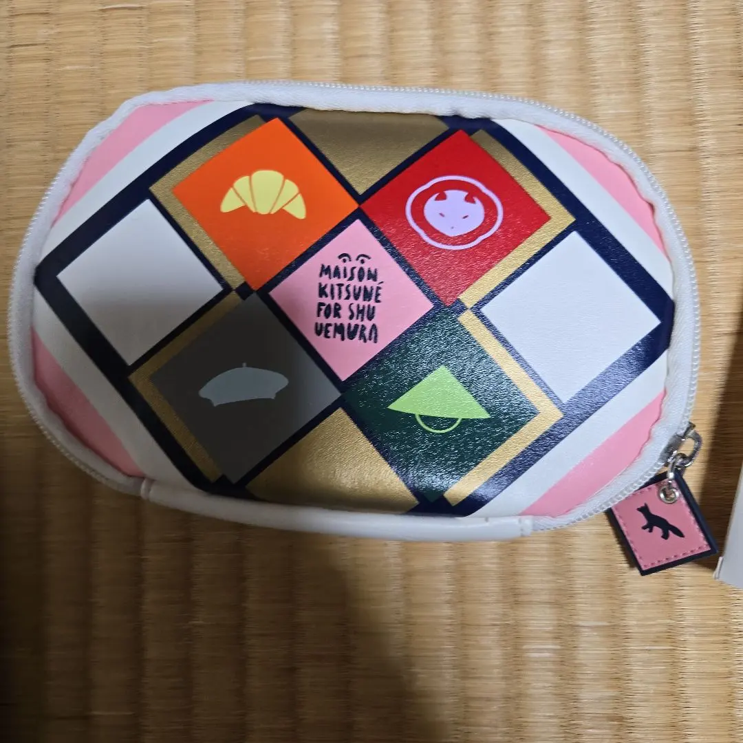 2026年最新】メゾンキツネ shu uemuraの人気アイテム - メルカリ