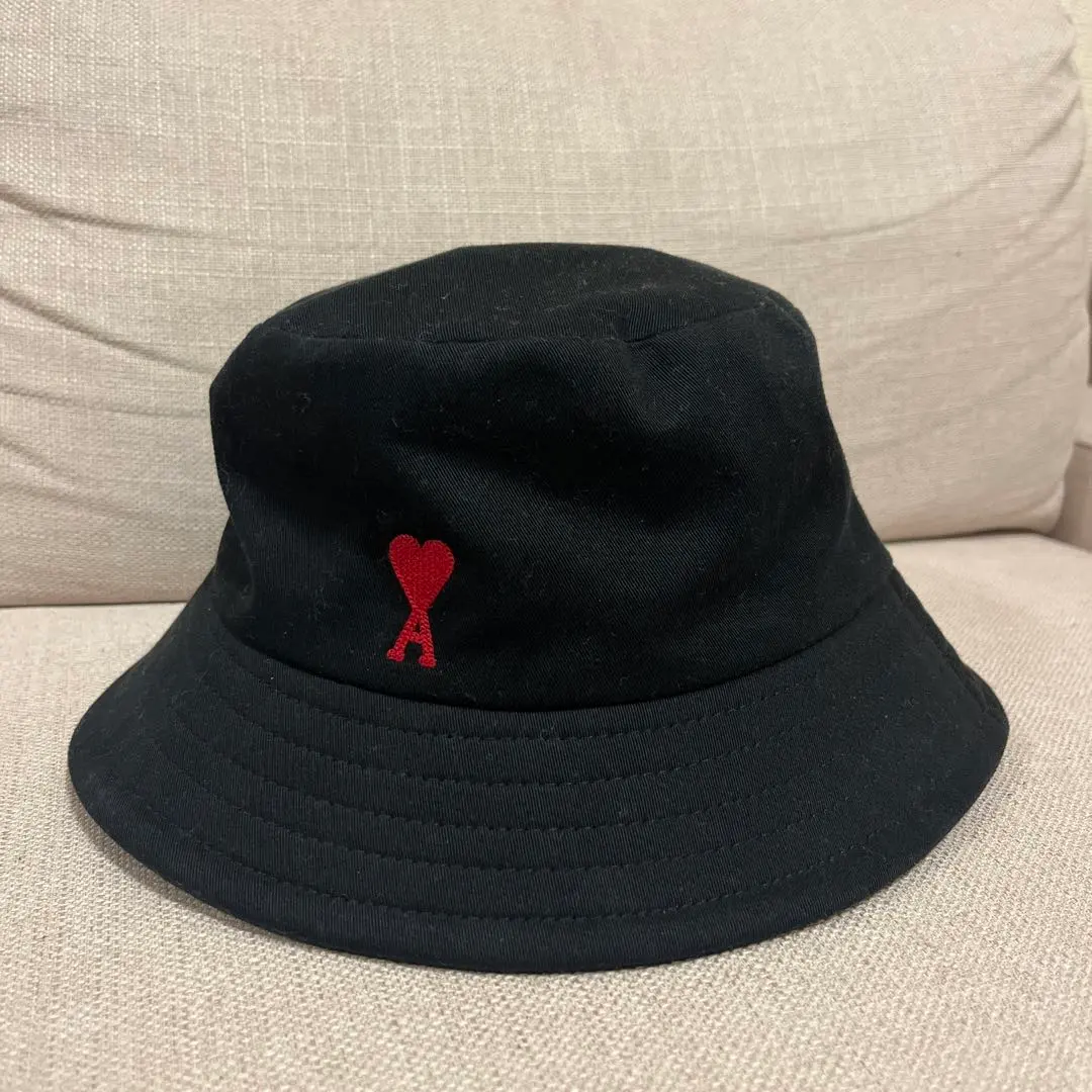 2026年最新】AMI PARIS バケットハットの人気アイテム - メルカリ