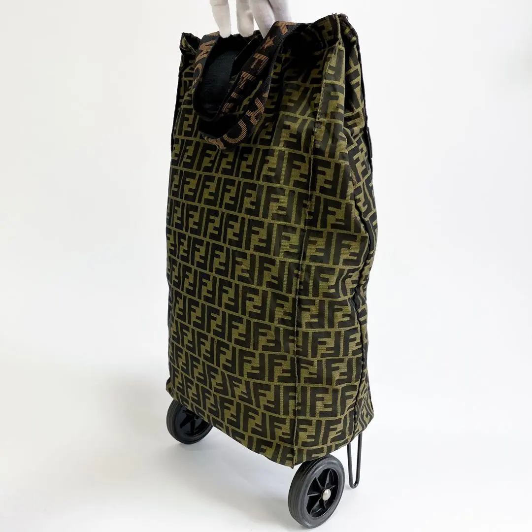 2026年最新】フェンディ キャリーケースの人気アイテム - メルカリ