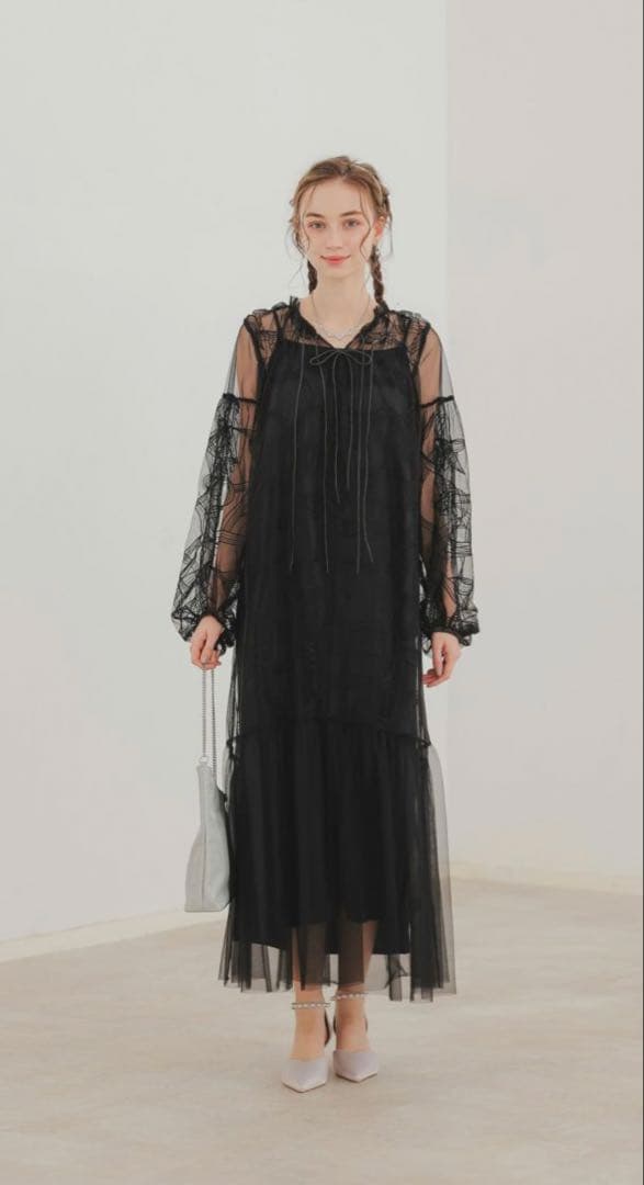 ★新品タグ付き★リボンエンブロイダリーレイヤードドレス リボンエンブロイダリーレイヤードドレス｜DorryDoll