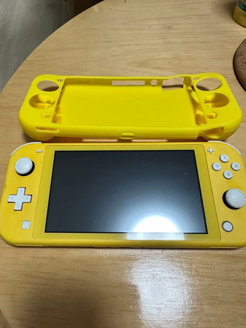 Nintendo Switch Lite イエロー 本体とカバー Tritan™プレミアムハードカバー for Nintendo Switch Lite /CLEAR