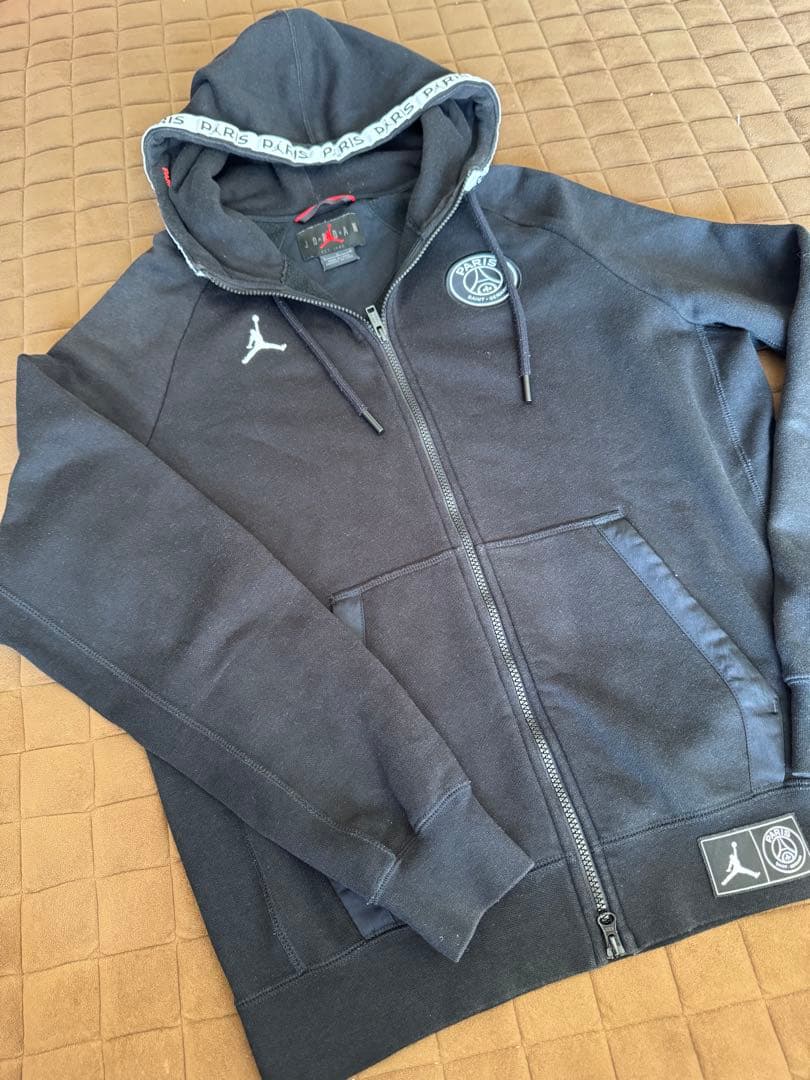 パリサンジェルマン　ジップパーカー　NIKE ジョーダンコラボ NIKE（ナイキ） NIKE JORDAN BRAND × パリサンジェルマン コラボ M J