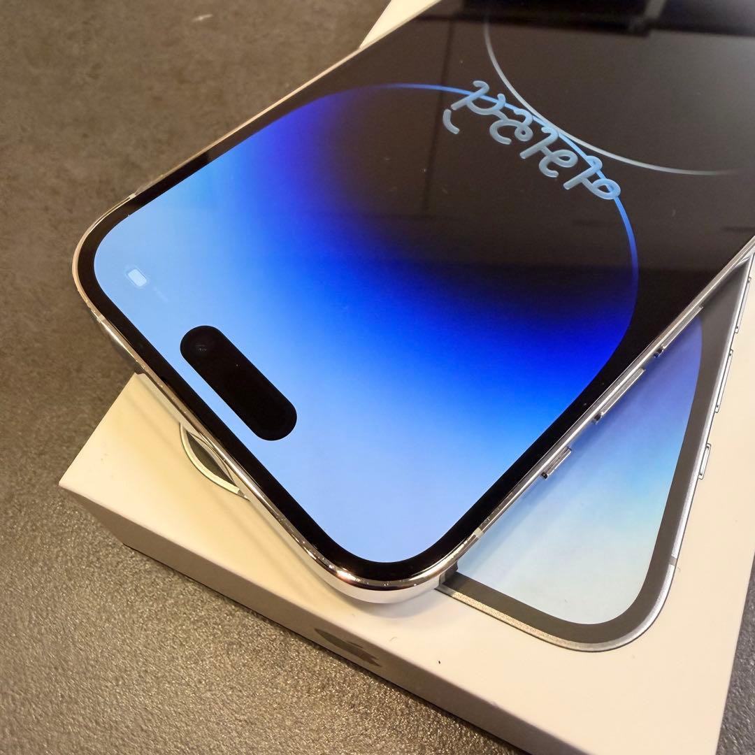 美品】iPhone 14 Pro シルバー 256GB SIMフリー おまけ付 - メルカリ