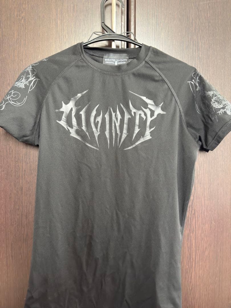 Breathe divinity compression Tタグ、袋付き - メルカリ