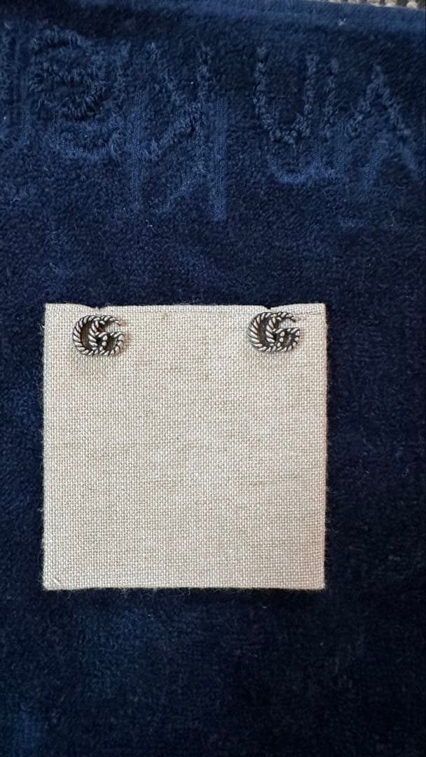 星野源プロフ推奨GUCCI グッチ GG マーモント ダブルG ピアス