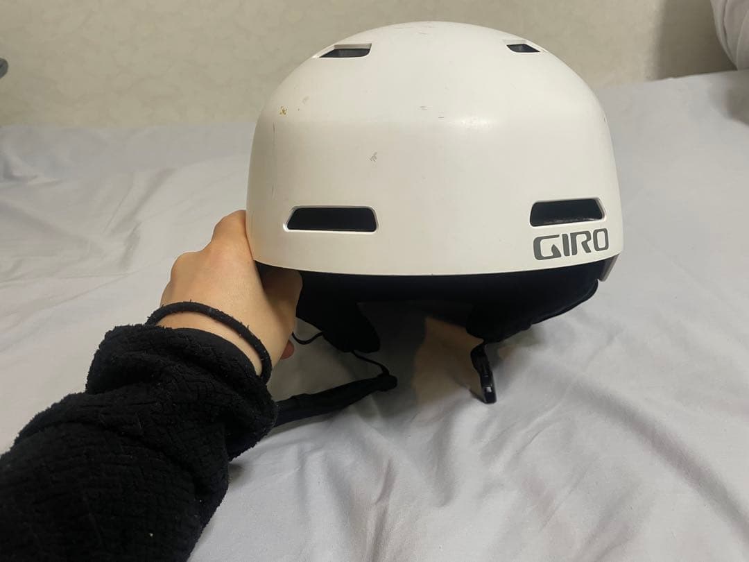 GIRO ホワイト スキー・スノーボードヘルメット - メルカリ