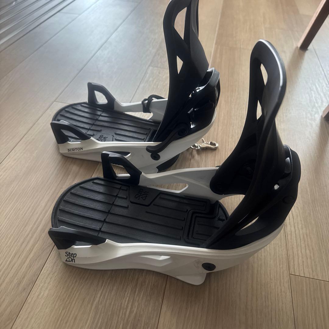 ケ*ツ様 Burton StepOn スノーボードビンディング ブラック/ホワイ 500121001r03860021.jpg