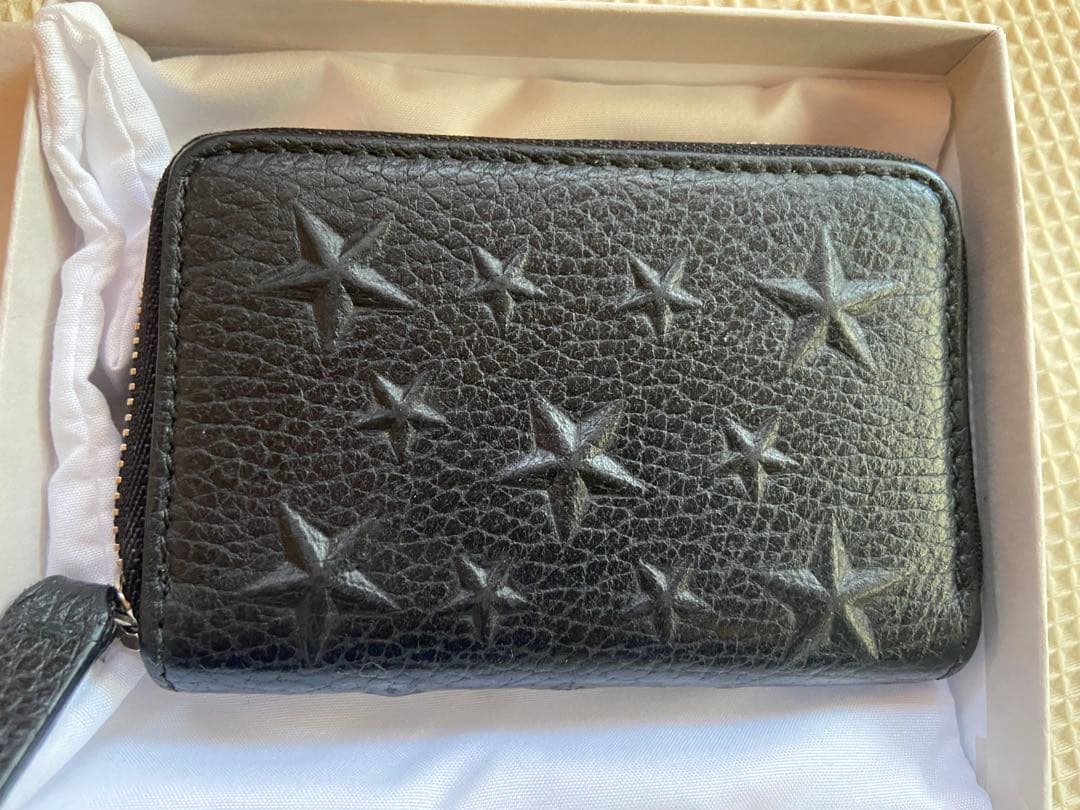 ジミーチュウ　ケース　小銭入れ　スターモチーフ　エンボスレザー JIMMY CHOO（ジミーチュウ） 財布 コインケース 小銭入れ カードケース