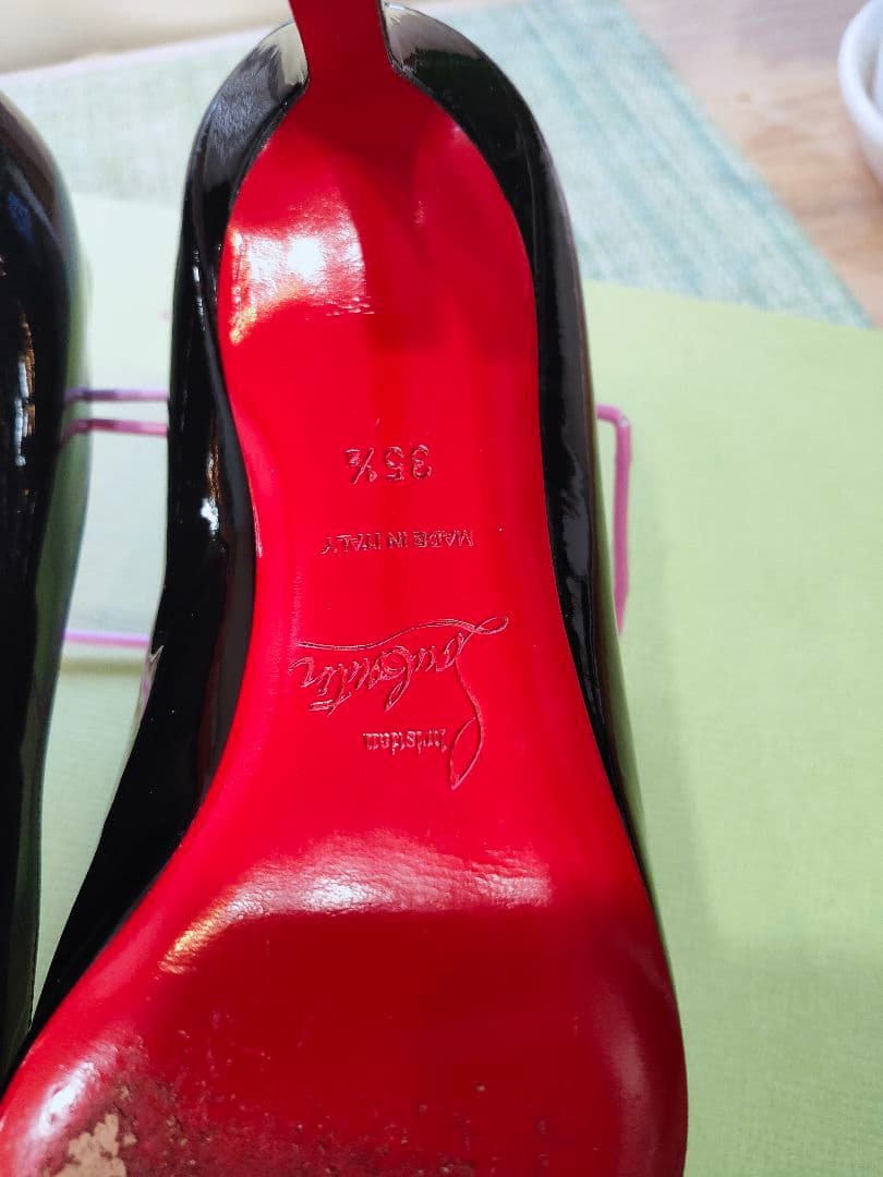 Christian Louboutin 黒 エナメル ピンヒール 22.5cm