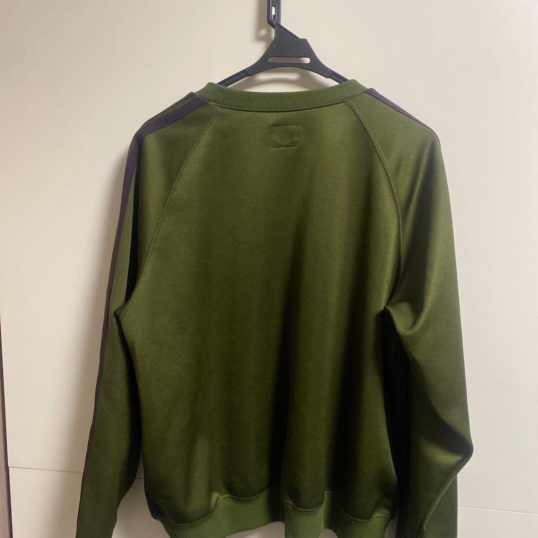 Needles パピヨン刺繍 サイドライン クルーネックスウェット オリーブ