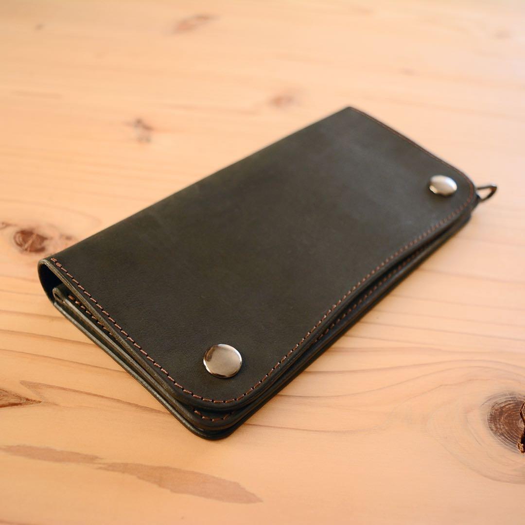 育てる艶革 ロング トラッカーウォレット イタリアンレザー - メルカリ