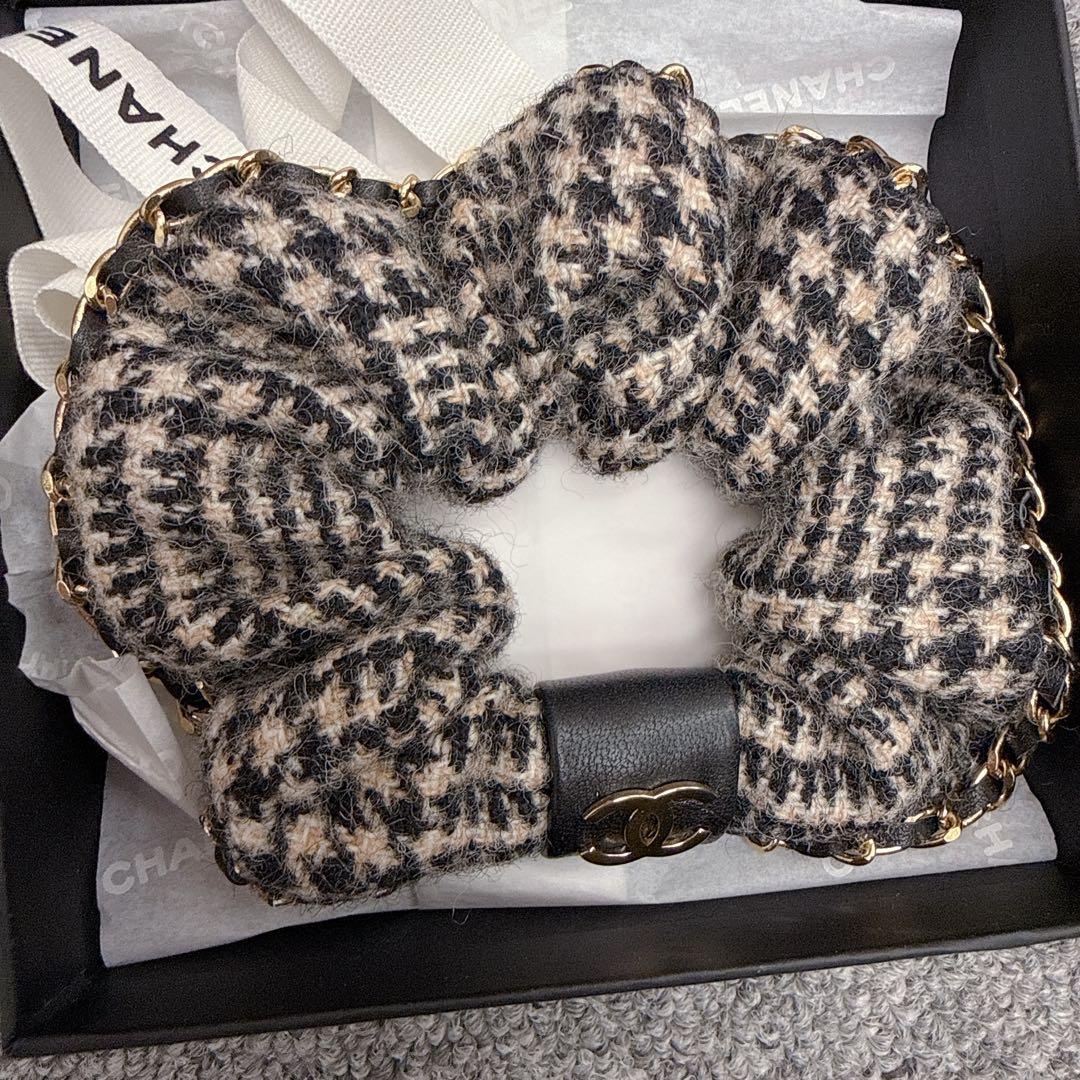 CHANEL ツイードシュシュ ブラック・ベージュ新品未使用 - メルカリ