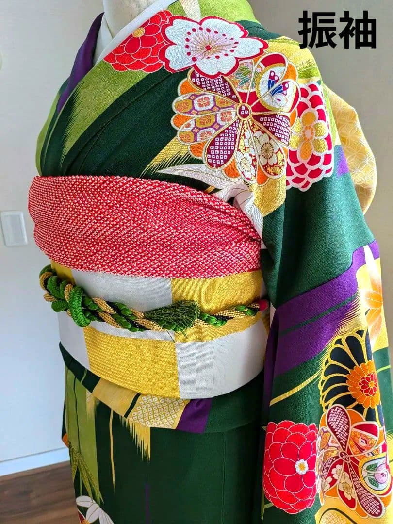 振袖　ほぼ未使用　金駒刺繍　トール　L寸 振袖 着物 金駒刺繍 赤 菊 桜 松 霞 花古典柄 成人式 二十歳 20歳 未