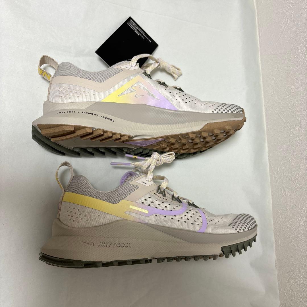 24.5cm 新品 ナイキ ペガサス トレイル 4 FZ5060-095 白