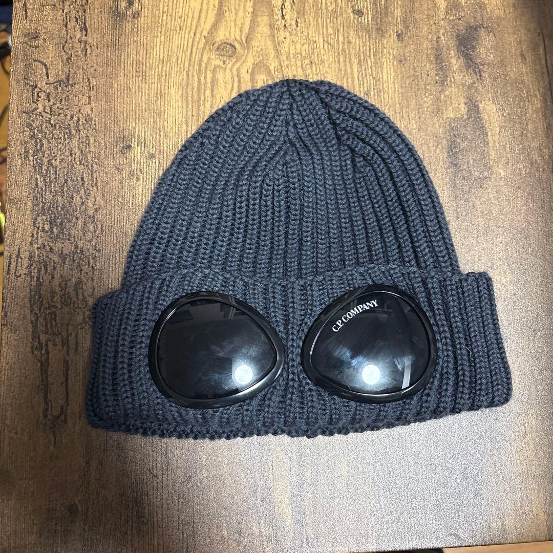 C.P. COMPANY サングラス付きニット帽 UNI - メルカリ