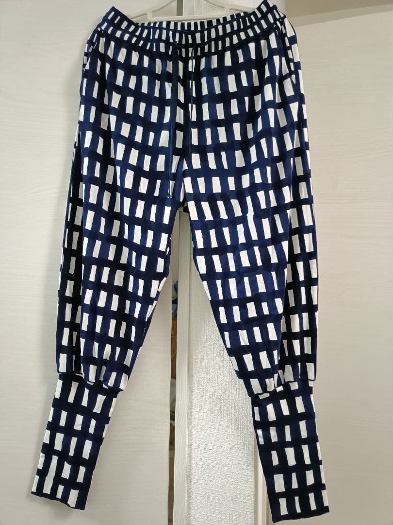 未使用タグ付き　ミナペルホネン　　レア　パンツ　直営店限定品 中古・古着通販】mina perhonen (ミナ ペルホネン) 刺繍 シルク ワイド