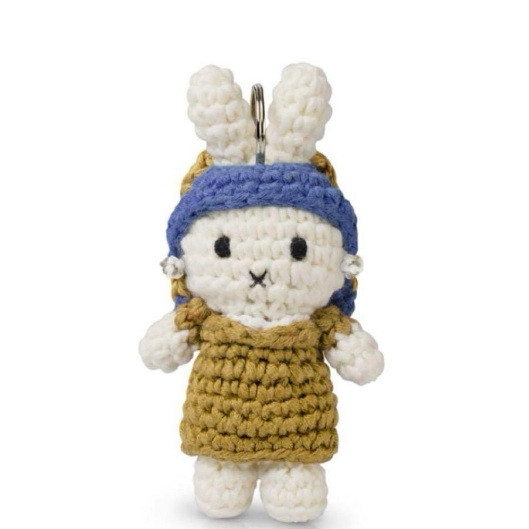 新品】オランダ ミッフィー 真珠の耳飾りの少女 キーホルダー - メルカリ