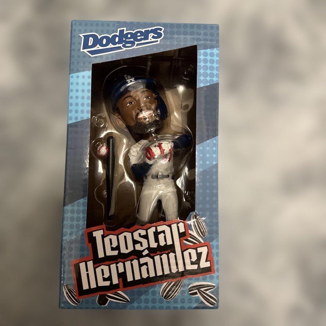 テオスカーヘルナンデス フィギュア Dodgers ボブルヘッド - メルカリ